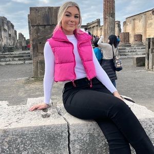 Hot pink cropped puffer vest